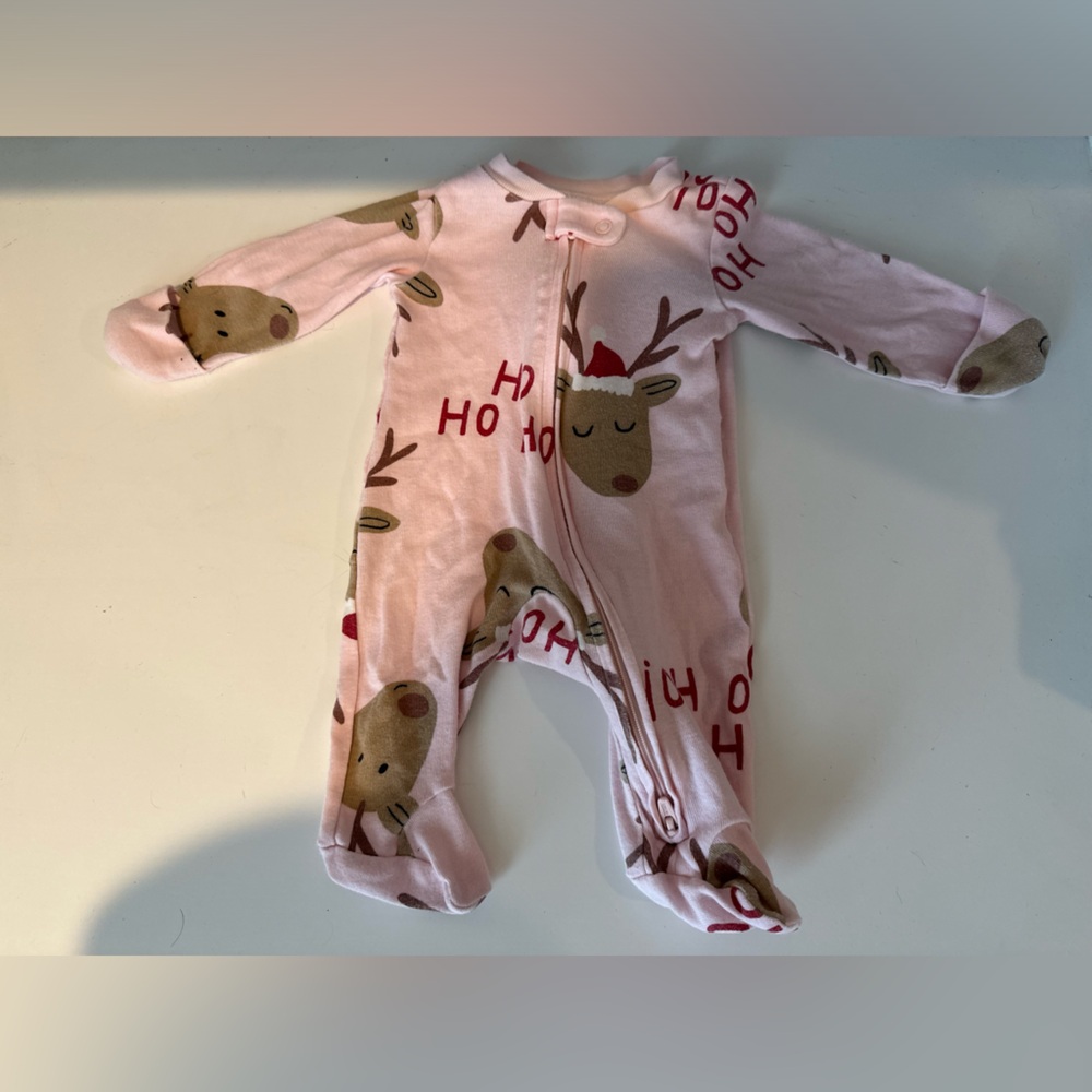 Carter's Baby Girl Pink Holiday Reindeer Footed Pajama Onesie Size Newborn 0M